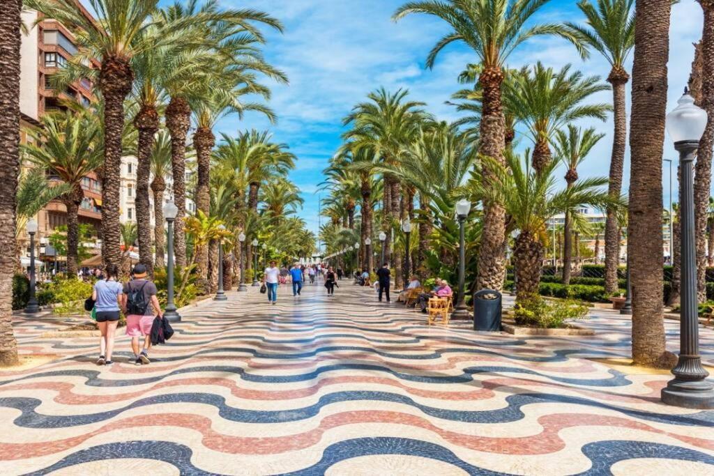 Apartamento En Zona De Ocio Casco Antiguo Alicante Buitenkant foto